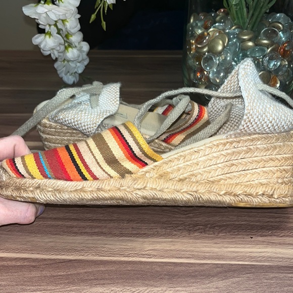 Lord and Taylor striped espadrilles with ties around ankle. - Picture 8 of 16